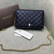 Gucci Signature Mini Bag Black 431408 VS03780