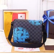 Imitation Louis Vuitton Damier Graphite Canvas District PM N41714 VS05540