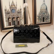 Louis Vuitton M40898 Monogram Vernis SPEEDY 25 Bag VS09587