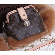Louis Vuitton Monogram Canvas Shoulder Bag M41538 VS05033