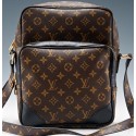Fake Louis Vuitton Monogram Canvas Messenger Bag M95707 Black VS08658