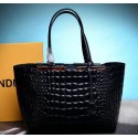 Fendi 2Jours Shoulder Bag Calfskin Leather F6640 Black VS00350