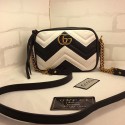 Imitation Top Gucci GG Marmont Matelasse Mini Bag Black and White 448065 VS04713