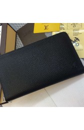 Louis Vuitton Taiga Leather Zippy Organiser M30513 VS03154