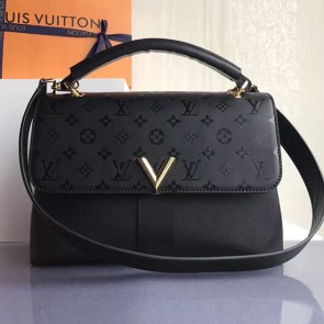Louis Vuitton Very One Handle Noir M42905 VS05327